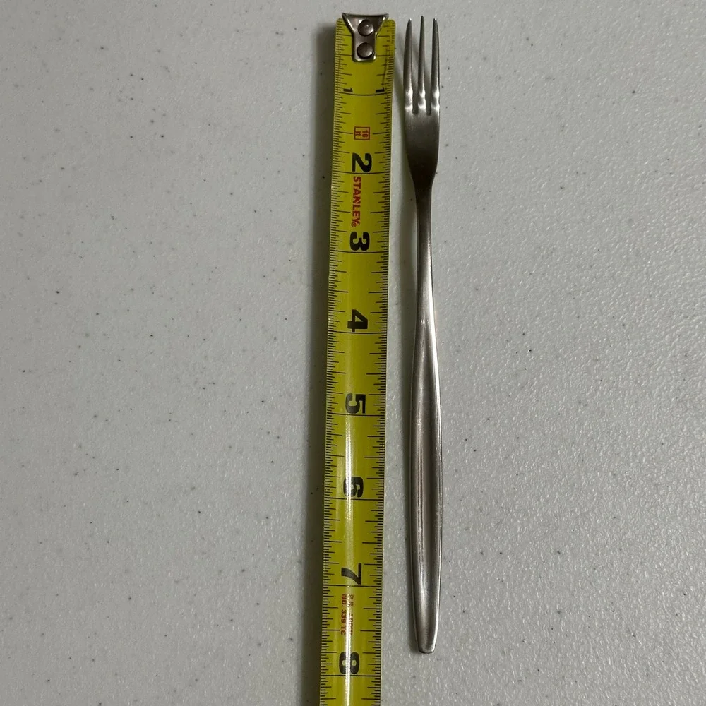 Norpro 18/10 Stainless Steel Cocktail Appetizer Forks Lot / Set of 6 Silver 7.5